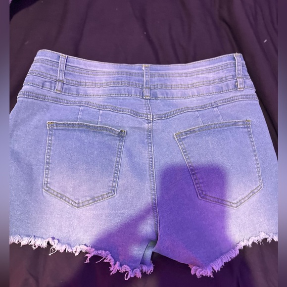 Stylish Denim Women Shorts unbranded size XL - Picture 2 of 3